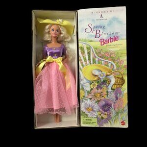 An Avon Exclusive SPRING BLOSSOM BARBIE First In A Series 1995 Mattel New In Box